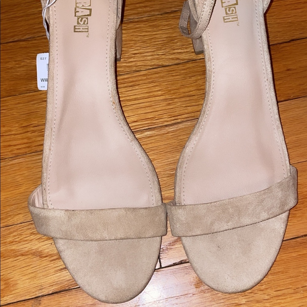 Size 11 light tan/beige low chunky heeled sandals
